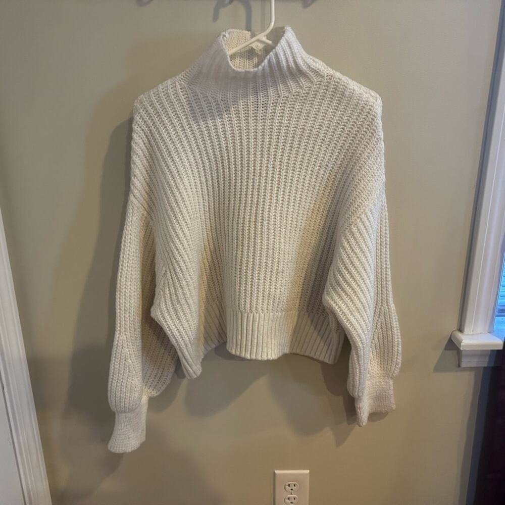 Divided by H& M Cream Turtleneck Sweater Size Large